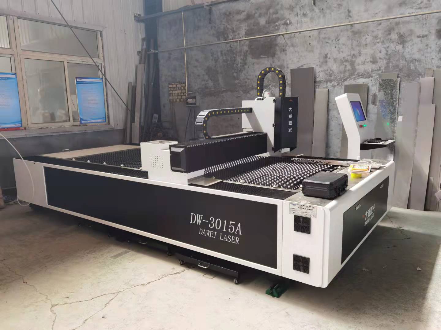 �����и��